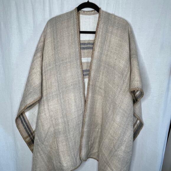 Woolrich Reversible Sweater Poncho Wrap Brown Tan Plaid One Size Fits up to XXL - Picture 1 of 6